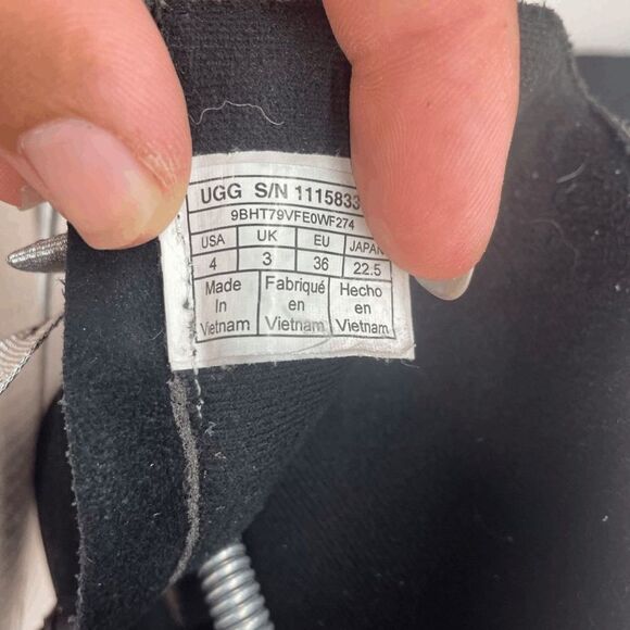 Ugg Tillee Women Black Sheepskin‎ Mid Calf Bootie Size 4 - Picture 8 of 8